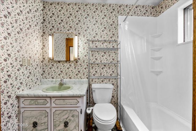 320 Caney Branch Rd, Tellico Plains, TN 37385