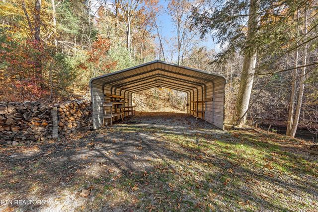 320 Caney Branch Rd, Tellico Plains, TN 37385