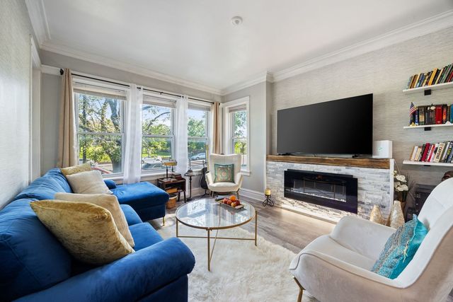 5412 N Western Avenue, Chicago, IL 60625