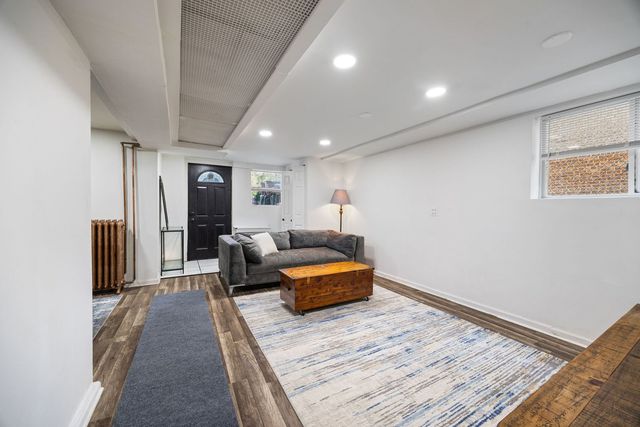 5412 N Western Avenue, Chicago, IL 60625