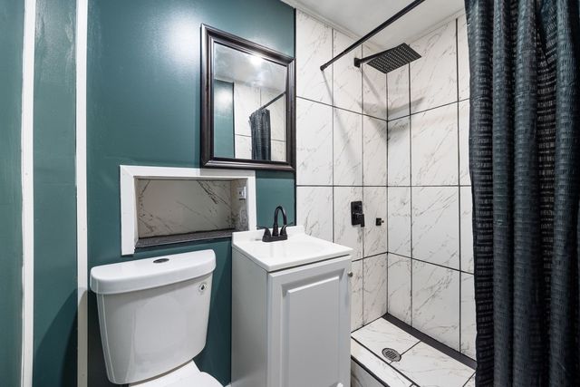 5412 N Western Avenue, Chicago, IL 60625