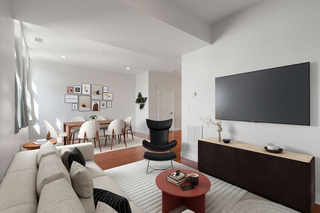 170 W Broadway 411, Boston, MA 02127