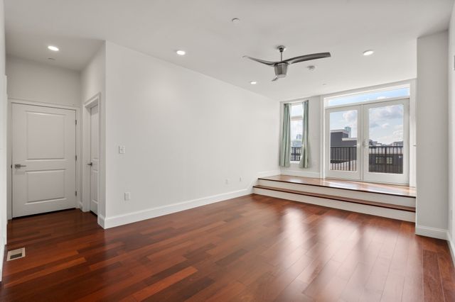 170 W Broadway 411, Boston, MA 02127