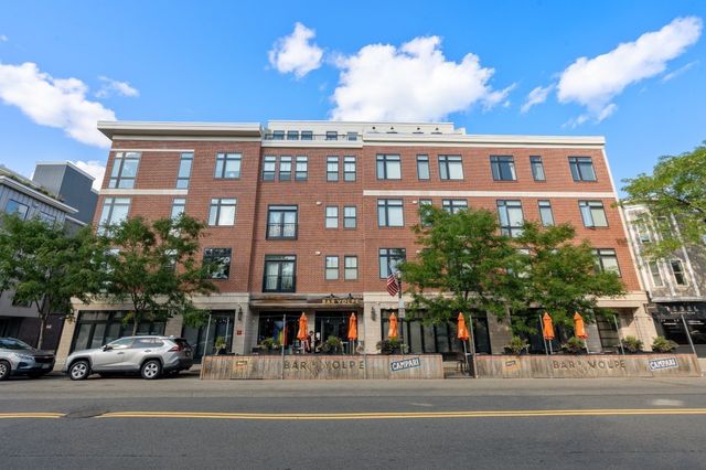 170 W Broadway 411, Boston, MA 02127