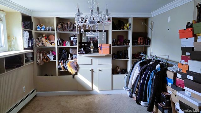 8 Lion Lane, North Babylon, NY 11703