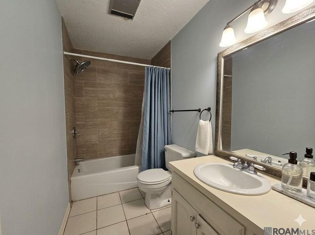 1128 Briarhurst Dr, Baton Rouge, LA 70810