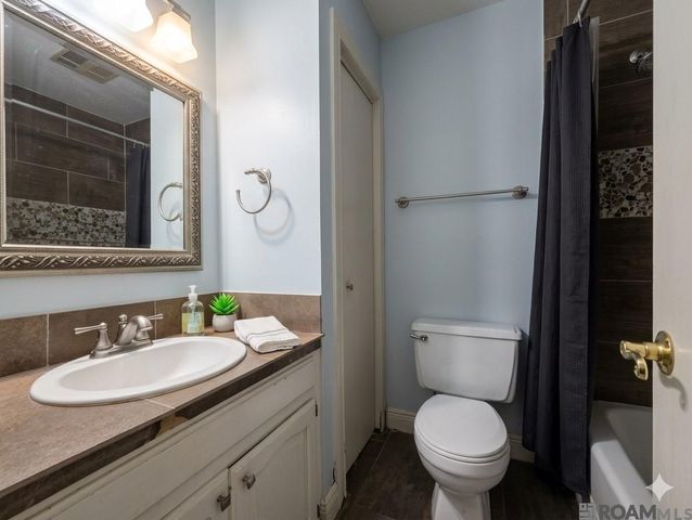 1128 Briarhurst Dr, Baton Rouge, LA 70810