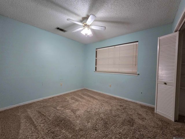 1128 Briarhurst Dr, Baton Rouge, LA 70810