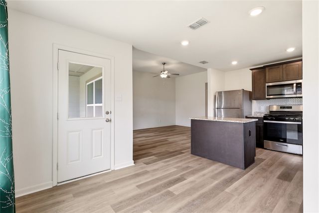 2405 Stillwater Drive, Ponder, TX 76259