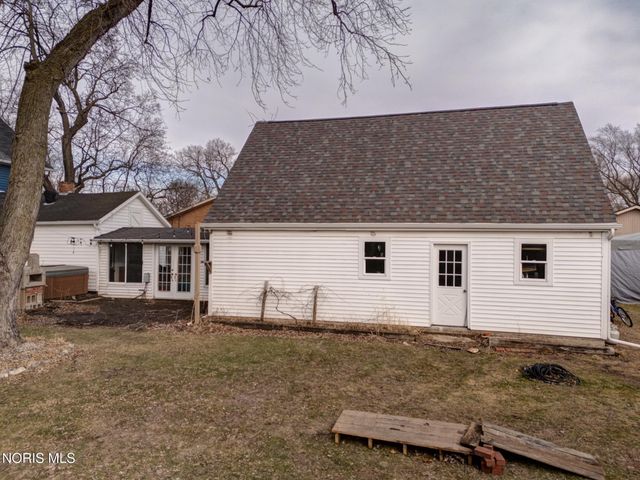 1195 Farnsworth Road, Waterville, OH 43566