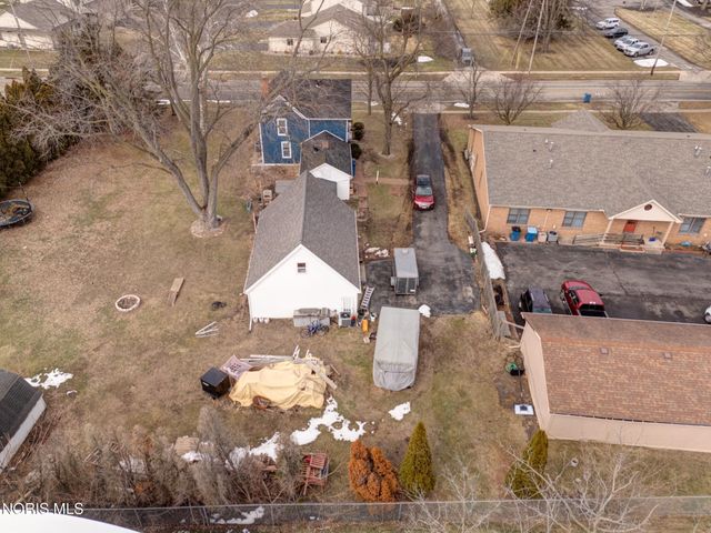 1195 Farnsworth Road, Waterville, OH 43566