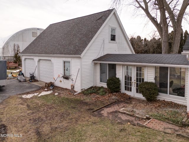 1195 Farnsworth Road, Waterville, OH 43566