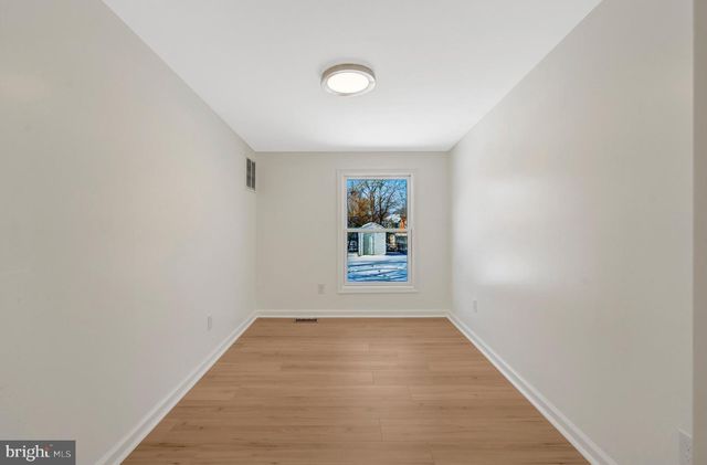 122 SCOTT DR, Manassas Park, VA 20111