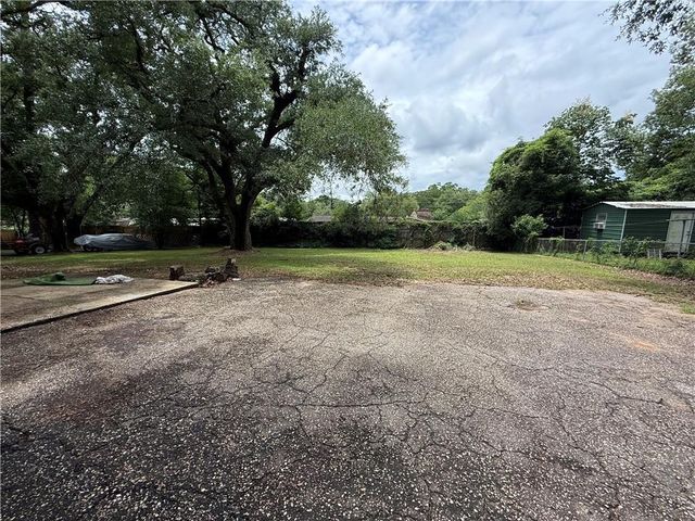 3166 Demetropolis Road, Mobile, AL 36693