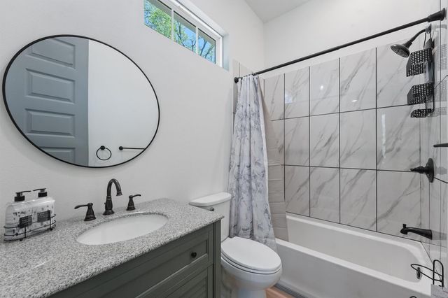 200 Canary Street, Point Blank, TX 77364