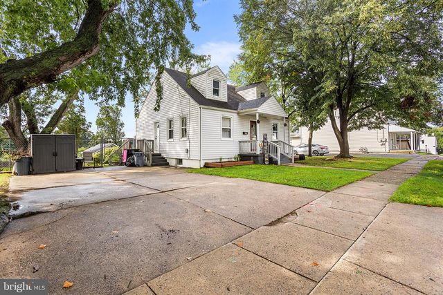 28 6TH AVE, Glendora, NJ 08029