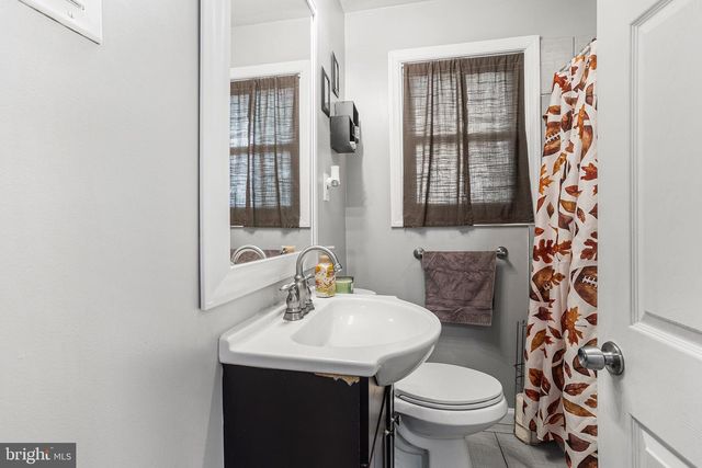 28 6TH AVE, Glendora, NJ 08029