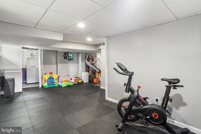 28 6TH AVE, Glendora, NJ 08029