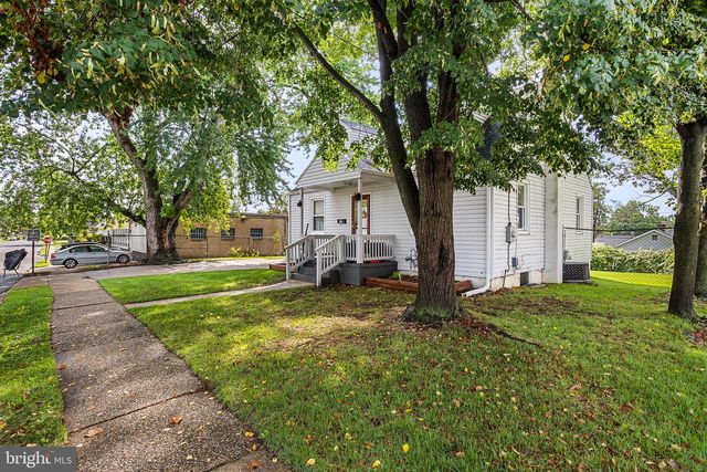 28 6TH AVE, Glendora, NJ 08029