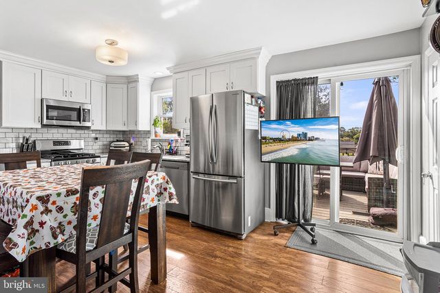 28 6TH AVE, Glendora, NJ 08029