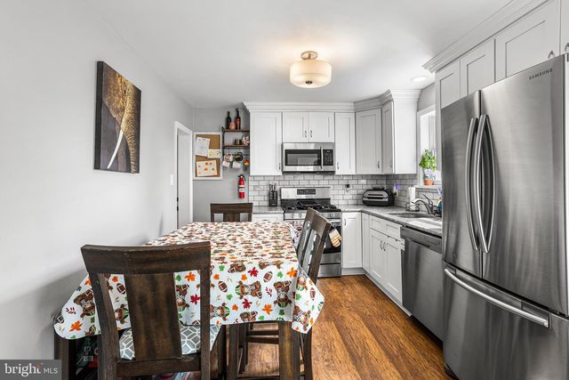 28 6TH AVE, Glendora, NJ 08029