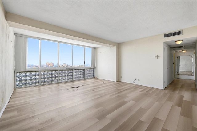 31 ISLAND WAY 1205, Clearwater Beach, FL 33767