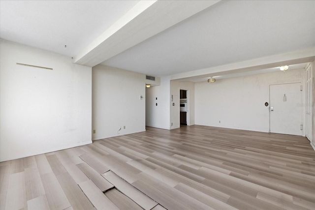 31 ISLAND WAY 1205, Clearwater Beach, FL 33767