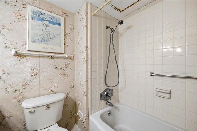 31 ISLAND WAY 1205, Clearwater Beach, FL 33767