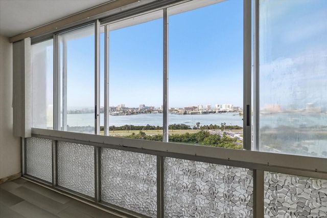 31 ISLAND WAY 1205, Clearwater Beach, FL 33767