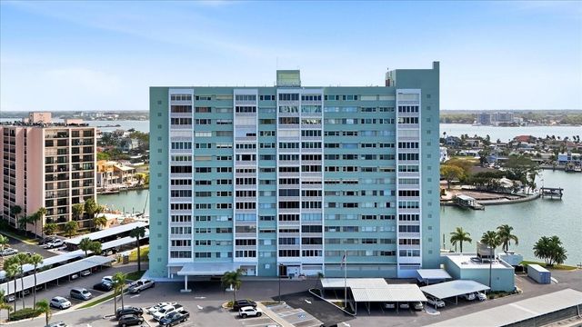 31 ISLAND WAY 1205, Clearwater Beach, FL 33767