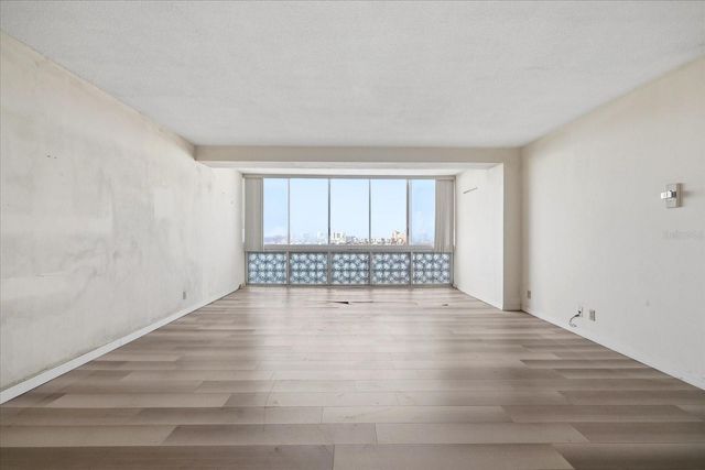 31 ISLAND WAY 1205, Clearwater Beach, FL 33767