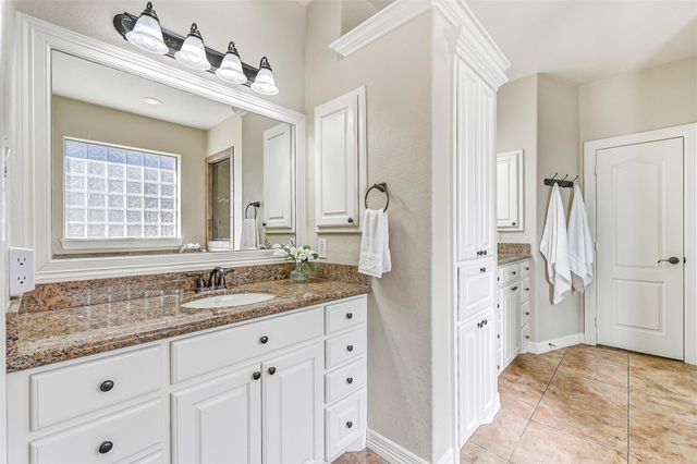 612 Northfield Drive, Friendswood, TX 77546