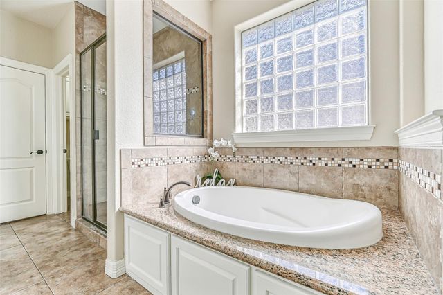 612 Northfield Drive, Friendswood, TX 77546