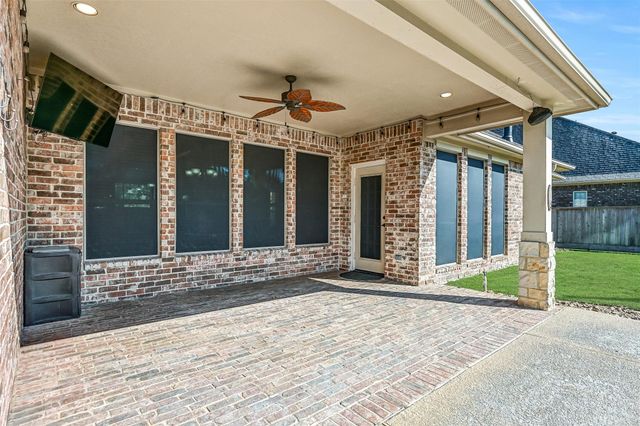612 Northfield Drive, Friendswood, TX 77546