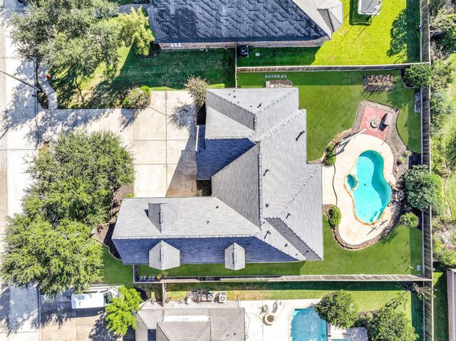 612 Northfield Drive, Friendswood, TX 77546