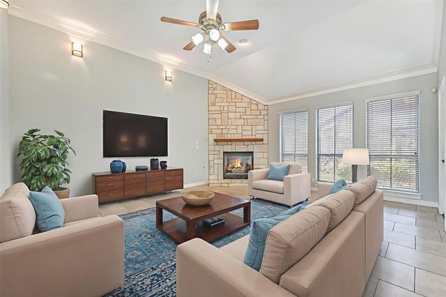 612 Northfield Drive, Friendswood, TX 77546