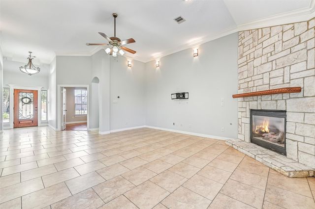 612 Northfield Drive, Friendswood, TX 77546