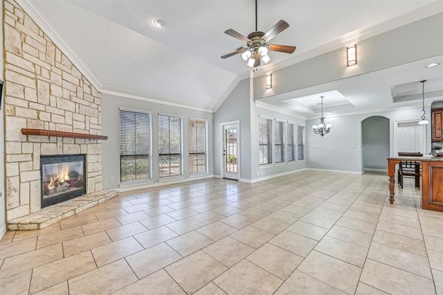 612 Northfield Drive, Friendswood, TX 77546