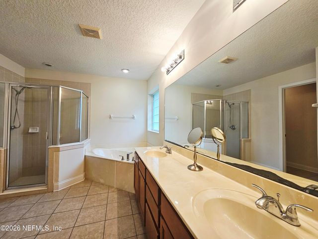 5891 GREEN POND Drive, Jacksonville, FL 32258