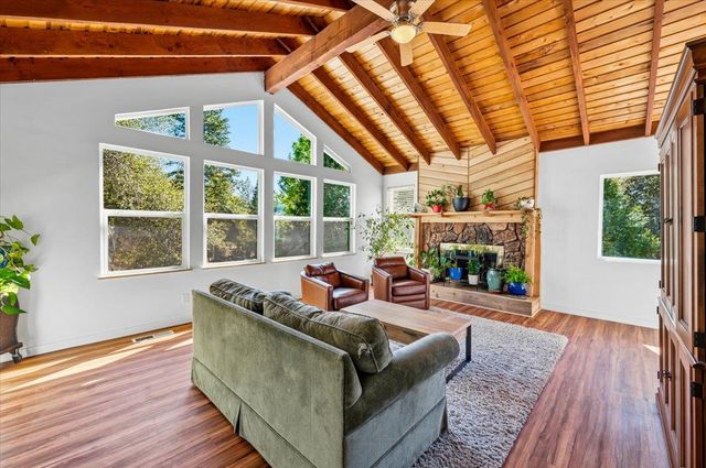 18849 Sargent Sky Way, Grass Valley, CA 95949