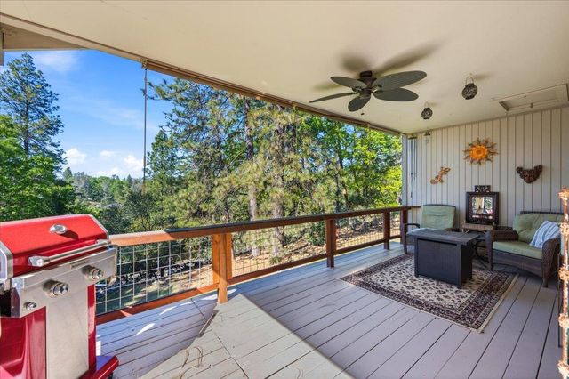 18849 Sargent Sky Way, Grass Valley, CA 95949
