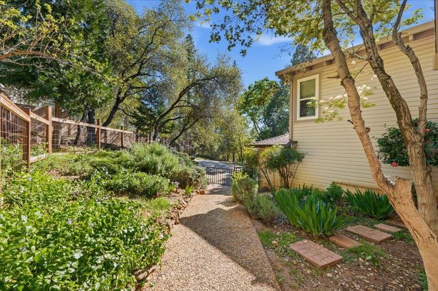 18849 Sargent Sky Way, Grass Valley, CA 95949