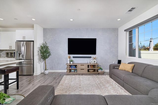 1278 Via Fanal, Oceanside, CA 92056