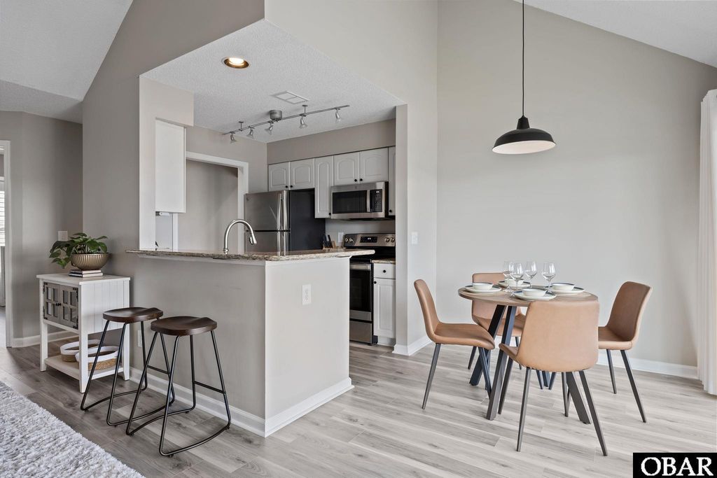 Image 11 of property listing at 632 Pirates Way # 632B, Manteo, NC 27954