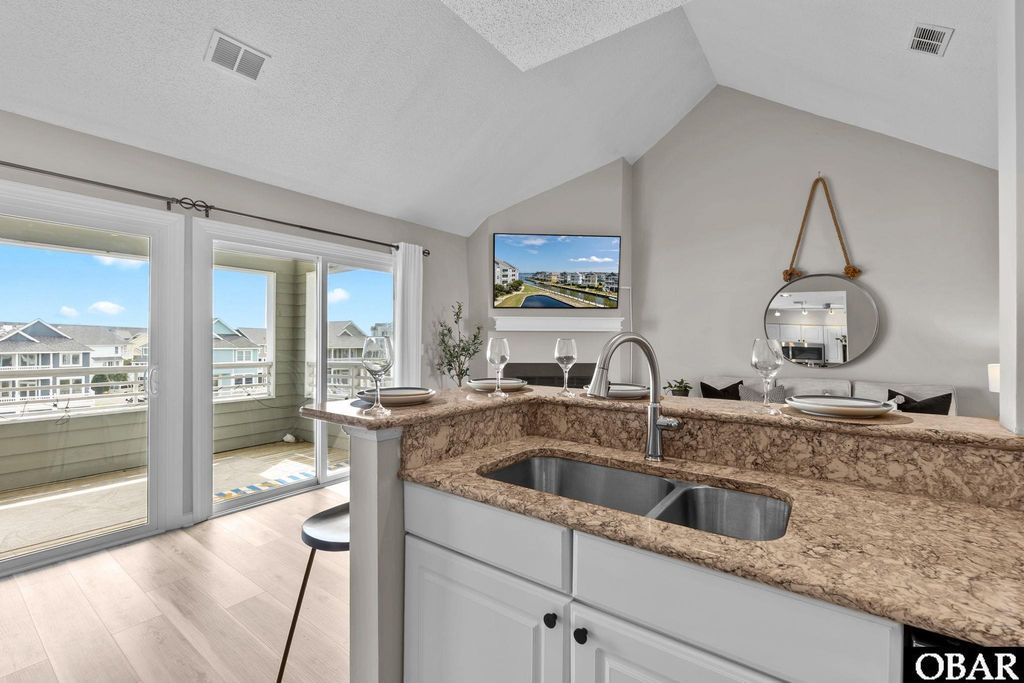 Image 13 of property listing at 632 Pirates Way # 632B, Manteo, NC 27954