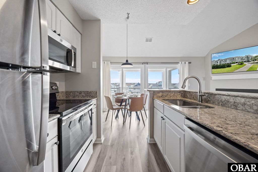 Image 14 of property listing at 632 Pirates Way # 632B, Manteo, NC 27954