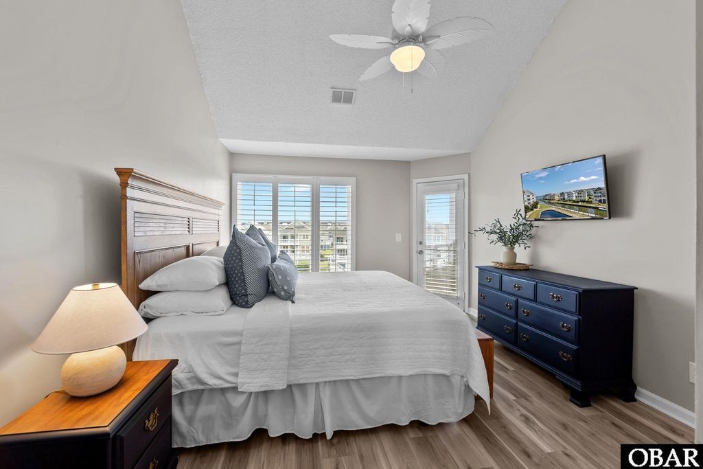 Image 20 of property listing at 632 Pirates Way # 632B, Manteo, NC 27954