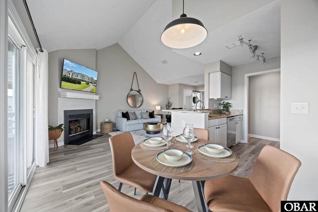 Image 6 of property listing at 632 Pirates Way # 632B, Manteo, NC 27954