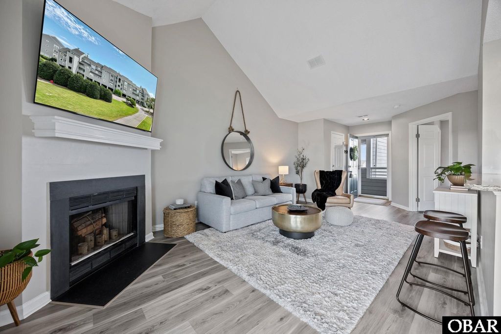 Image 7 of property listing at 632 Pirates Way # 632B, Manteo, NC 27954