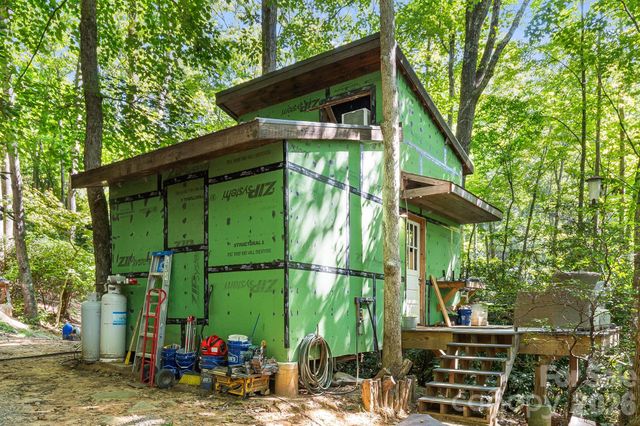 107 Copperhead Cove, Fairview, NC 28730